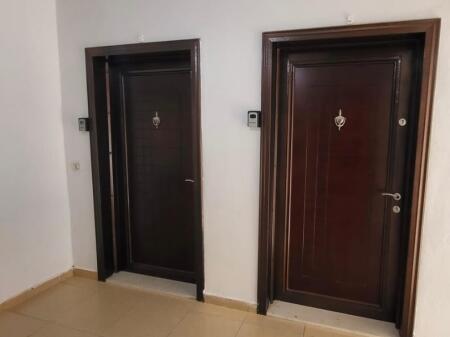Jepet me qera apartament, Rruga Gramoz Pashko (lirohet me 16 tetor)
