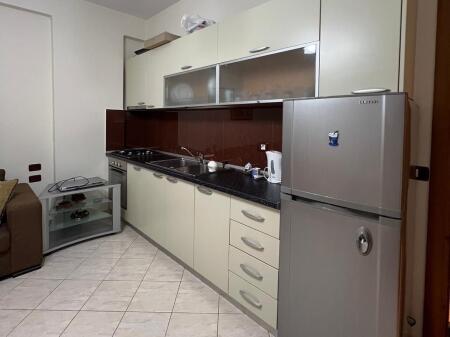 APARTAMENT ME QERA 1+1 LUNGOMARE 500 EURO