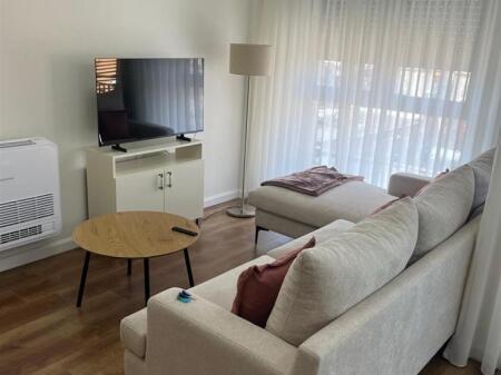 Apartament 1+1 me qira afer Shkolles se Kuqe