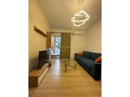 Appartamento 1+1 in affitto, dietro Square 21.