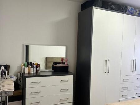 Apartament 1+1 + post parkimi Me Qira në Rruga 5 Maji