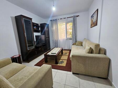 🏢Laprake,prane Blloku Gintash jepet me qera apartament 1+1,i mobiluar. 60,000Leke