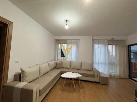 AFFITTASI APPARTAMENTO 3+1+BLK A 5 MAJI 500 EURO