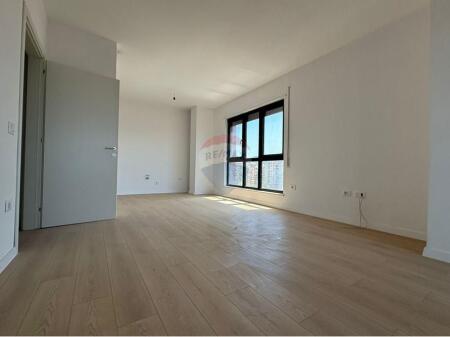 APARTAMENT 3+1+2 NE SHITJE TEK KOMUNA E PARISIT !