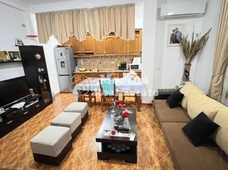 Villa privata su 2 piani in affitto, “Ali Demi” 1500Euro/Mese