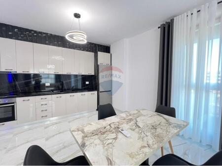APPARTAMENTO 2+1+2 + POSTO AUTO AL TRIO TOWER !