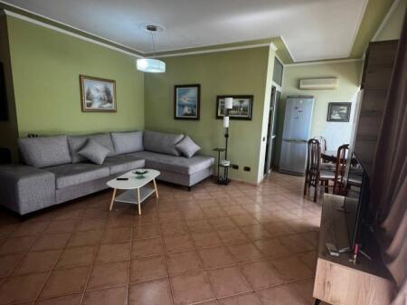 AFFITTASI 2+1+1 COMUNE DI PARIGI 650 EURO