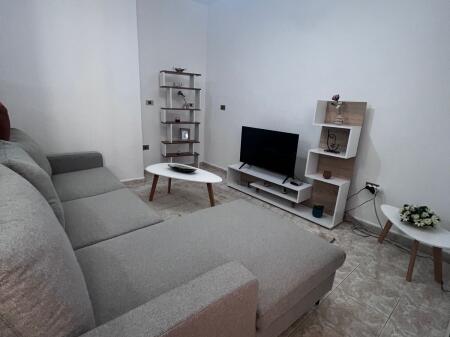 For rent 1+1 apartment Zogu i Zi with public parking in the building
