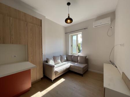 Jepet me QIRA apartament 1+1 tek Rruga e Durrësit (Ish Ambasada Jugosllave)