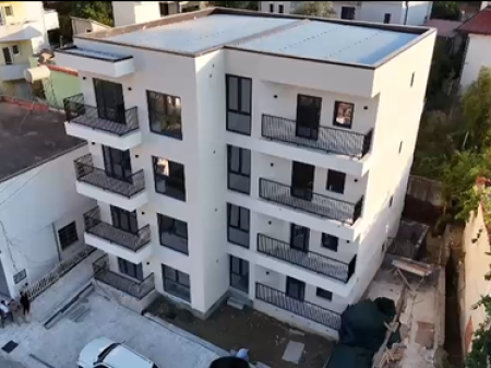 Appartamento Elegante 2+1 in Vendita a Tirana (S5)