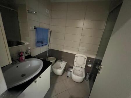 APARTAMENT PER QIRA TEK KOMUNA E PARISIT! 800 € /Muaj