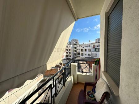 APPARTAMENTO 2+1+2 IN AFFITTO NEL CENTRO DI DURRËS, DI FRONTE A BLUE STAR !