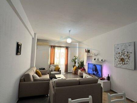 Appartamento 2+1 in vendita – Yzberisht, di fronte a KMY