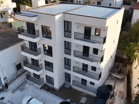 Appartamento Stile Bilocale con Balcone in Vendita a Tirana (S6)