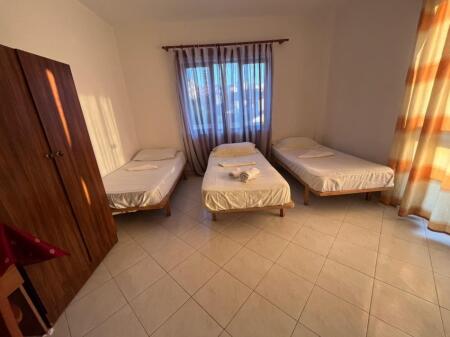 GARSIONERE 330 EURO.VILAT AMERIKANE.QYTET STUDENTI