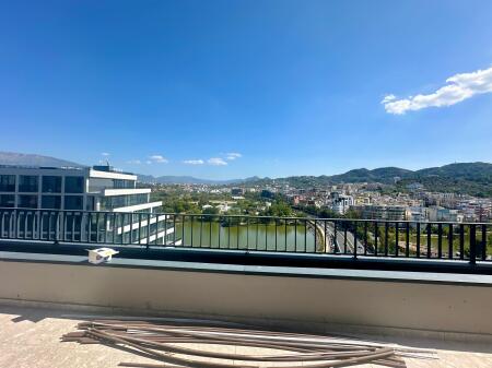 Locale Commerciale in Affitto. 📍 Lake View Residence
