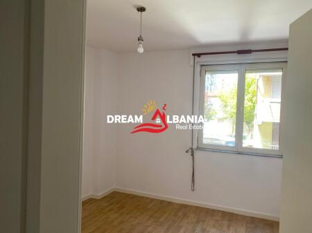 2+1 apartment for rent on Tefta Tashko Koco street near Ismail Qemali school (ID 42215367).