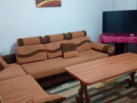 Tirane, affittasi appartamento 2+1+balcone al 1° piano, 75 m² 500 € (Vicino alla Scuola Unita)
