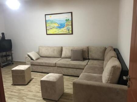 Affittasi appartamento 1+1 Stacioni i Fundit Tr E Re 500 mila lek