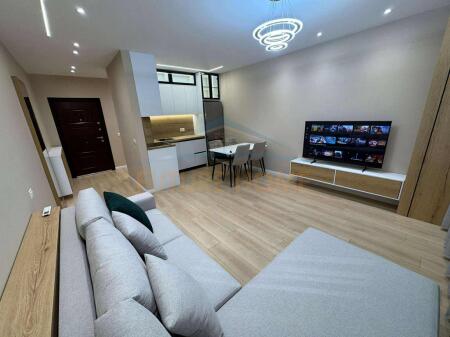 Shitet apartament 2+1+depo Myslym Shyri