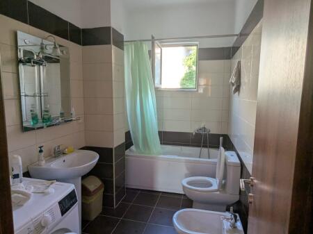 Appartamento 2+1+3 balconi +Parcheggio in affitto, Kodra e Priftit  Prezzo: 350 euro