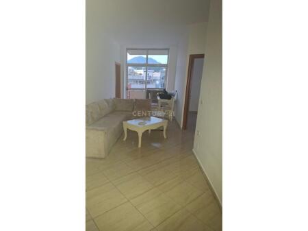 APPARTAMENTO 3+1 IN AFFITTO SITUATO VICINO ALLA PASTICCERIA MELISA A FRESK, TIRANA! 430 € /Mese