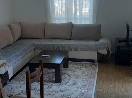 Qytet Studenti Jepet Apartament Me Qera 2+1