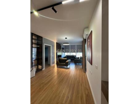 ISH FUSHA E AVIACIONIT: APARTAMENT 2+1 ME QIRA