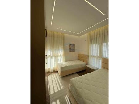 Shitet Apartament 2+1+2+Ballkon,Ish Parku