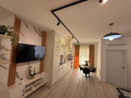 Shitet Super Apartament 1+1 i investuar, plazh Rrota Kuqe !