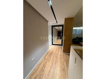JEPET PER QIRA APARTAMENT 2+1+ POST PARKIMI TEK KOMPLEKSI STAR !