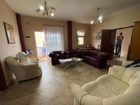 ✨ Shitet Apartament 2+1 në Zemër të Tiranës! ✨ 📍 Alidem, pranë Tregut të Ri Elektrik💰 Çmimi: 140 milion lekë