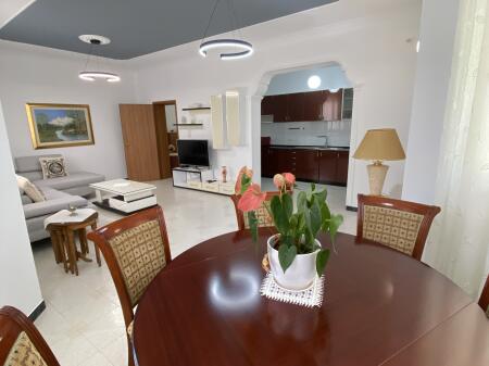 A Città Studenti, Appartamento 2+1 con Arredamento Moderno in Affitto!