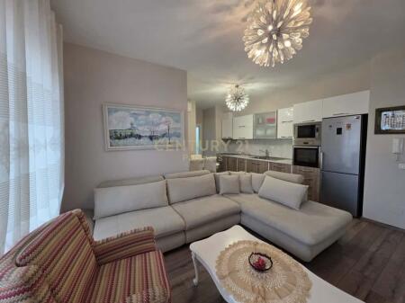 Qira, APARTAMENT 2+1+2 TUALETE + 2 BALLKONE TEK KOMPLEKSI PANORAMA