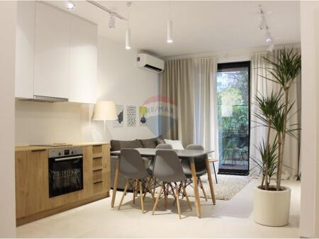 Apartamnet me qira ne Myslym Shyri prane Karburant Kastratit.
