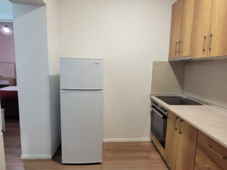 New, unoccupied apartment for rent on Barrikadave Street near the old maternity hospital. Three minutes from the Center!