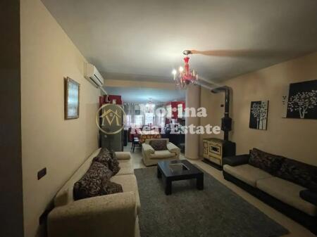 Jepet me qera apartament 3+1, “Rr. Zoja Curre’ Tregu Elektrik 700 Euro/Muaj