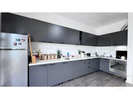 Apartament 1+1 te qira te Liqeni i Thate.