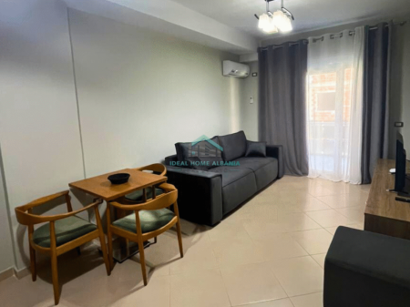 Uje i Ftohte, Vlore- Affittasi appartamento 1+1