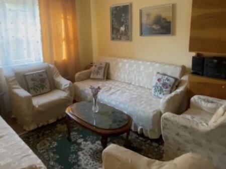 Jepet Me Qera Apartament 2+1+1 Ballkon