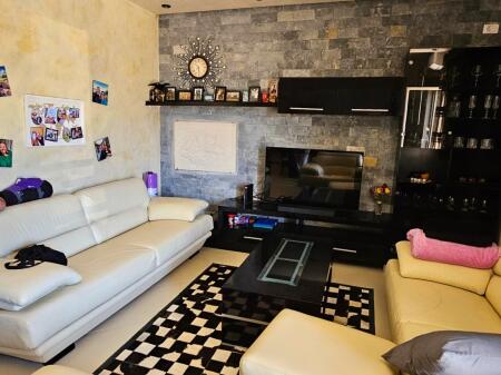 Al Lago Secco, Appartamento 2+1+2 Arredato in Vendita a Prezzo Super Occasione 1690€/m²!