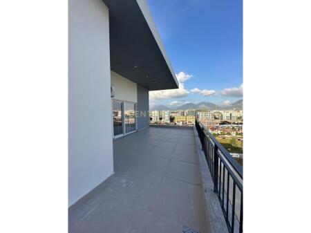 ISH FUSHA E AVIACIONIT: APARTAMENT 2+1 ME QIRA