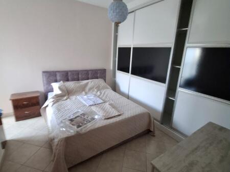 Jepet Me Qera Apartament 2+1+1 Ballkon