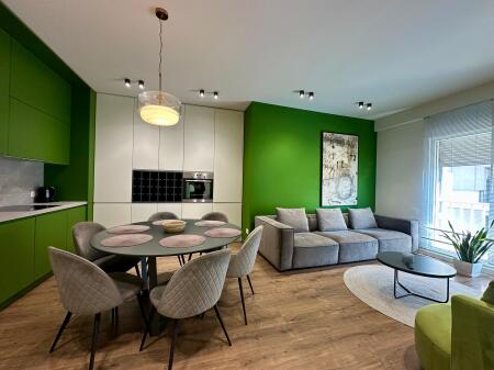 APARTAMENT LUKSOZ ME QIRA – RR. E DIBRËS, PRANË HOTEL ELISA