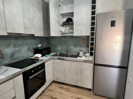 Jepet me qira 1+1  tek gjimnazi Sami Frasheri