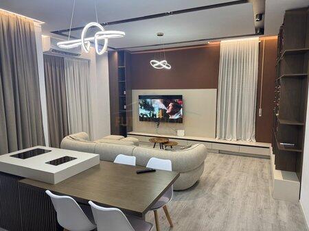 Qera, Apartament 2+1+2+2 Poste Parkimi, Ish Dogana, Tirane