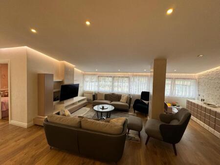 Japim me qira apartament 3+1+2 & 2 poste parkmi ne Fresk