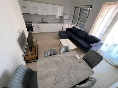 Apartament 2+1 me qera tek Kompleksi Mangalem