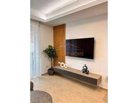 JEPET ME QERA Apartament 1+1, Myslym Shyr