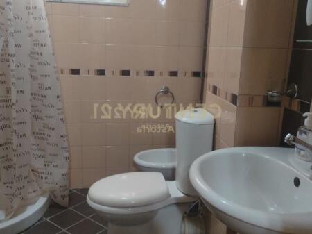 JEPET ME QIRA 1+1 APARTAMENT TE KOPSHTI BOTANIK, KODRA DIELLIT